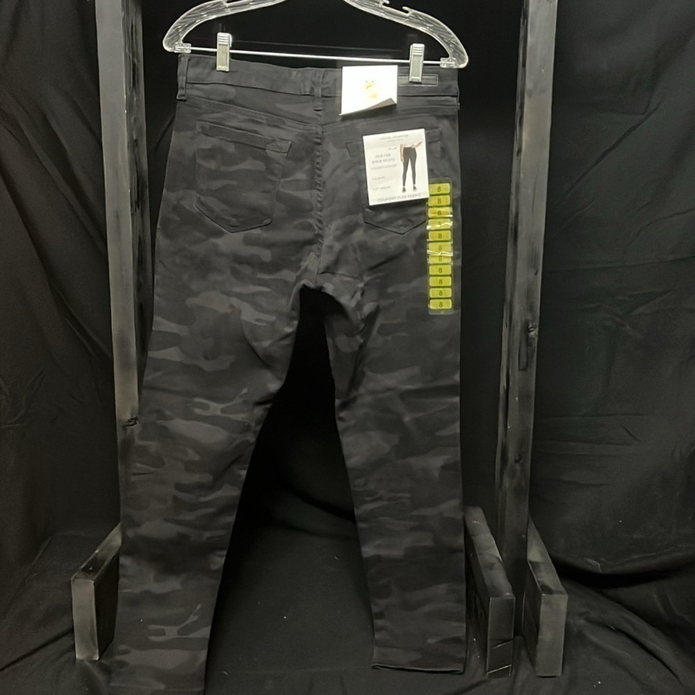 Social Standard by Sanctuary- mid rise ankle skinny black camo. NWT - Picture 6 of 9
